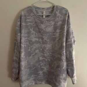 Woman’s lululemon Gray Camo Sweatshirt